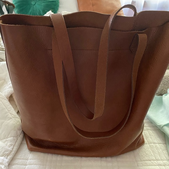 medium tote handbags